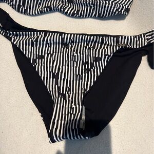 Reversible side tie bikini bottom